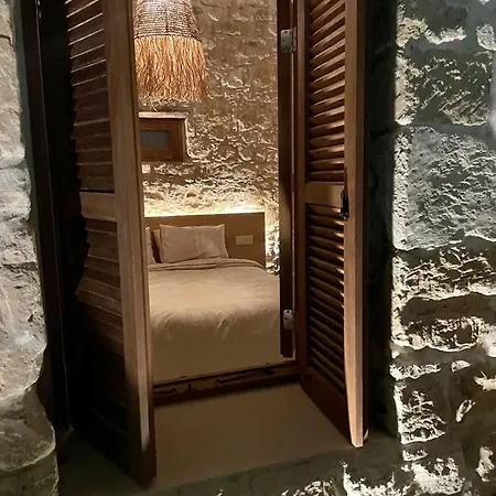 Villa Mikro1890 Mesoyi